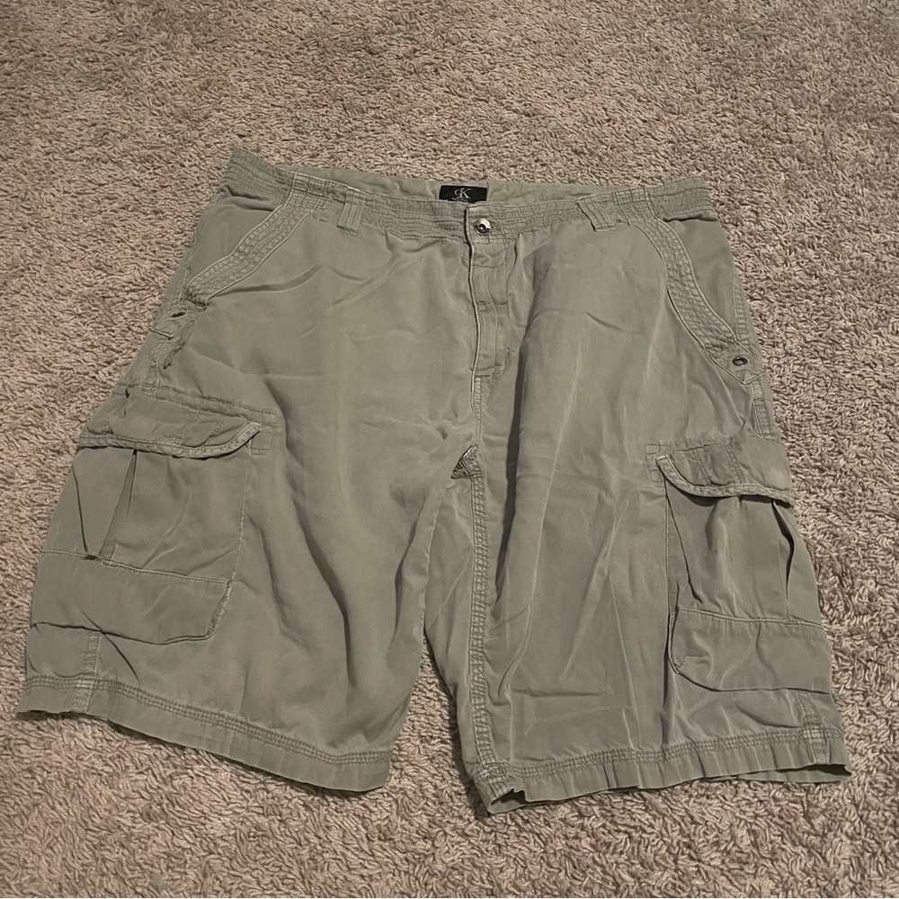 Calvin Klein cargo shorts gray size 38